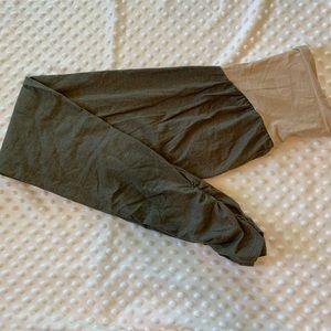 Motherhood Maternity Leggings